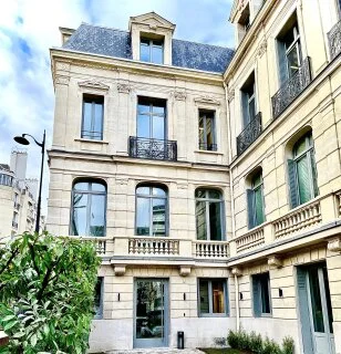 Le Groupe Duval choisit la vie parisienne