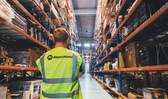 Comment ManoMano réduit son empreinte carbone sans renoncer à la performance logistique