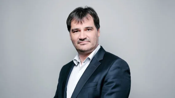 Frédéric Vincent (Renault) : « nous constatons déjà des bénéfices de notre métavers industriel »