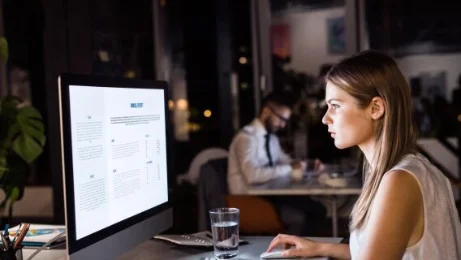 Horaires atypiques : les compensations salariales en cas de travail le soir, la nuit ou le week-end
