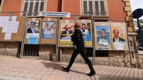 Municipales : l'État fait marcher les électeurs