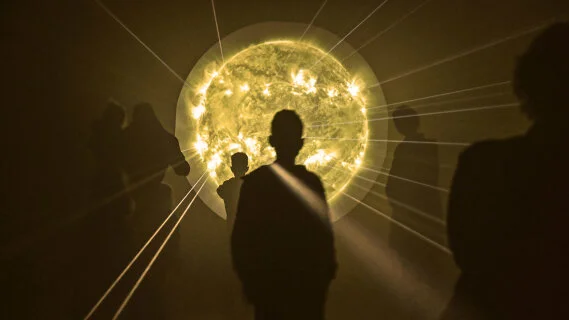 INTO THE LIGHT : une exposition lumineuse orchestrée par Studio TETRO