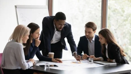 75% des managers satisfaits… mais écrasés par la charge mentale (enquête Ifop pour Axys)