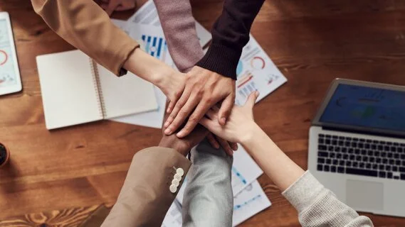 Synergies achats : La coordination avance par preuves, pas par décret