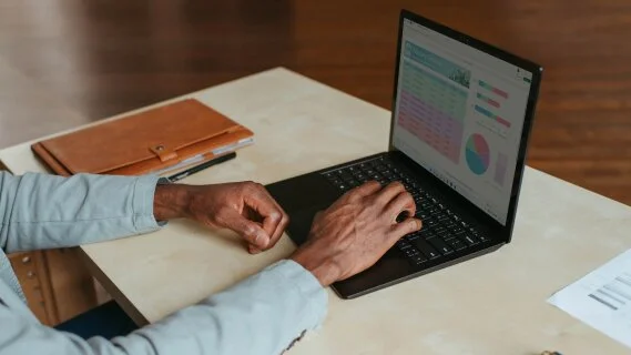 Benchmark Brapi 2023 : les prestations intellectuelles en hausse de 2 % à 6 %