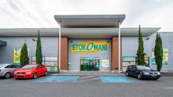 Avec le rachat de Stokomani, le family office Zouari s’impose un peu plus sur le discount