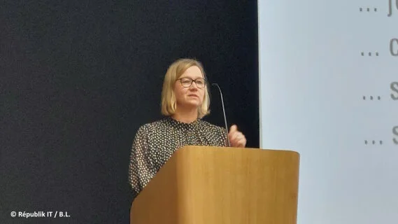 Christine Serrette (ITZ Bund) : « et maintenant, tout le monde dans le Cloud ! »
