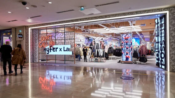 "DCM Jennyfer est un media qui a des magasins"