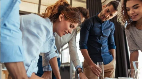 Grande-Bretagne : vers une réduction des écarts de salaire entre les femmes et les hommes