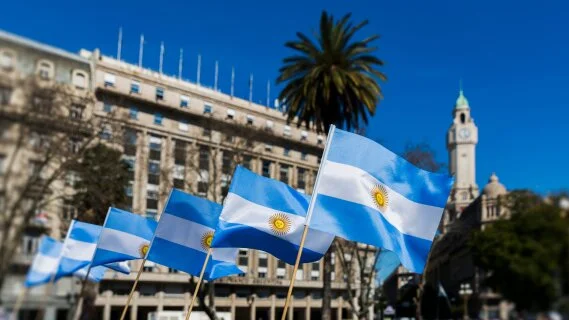 Argentine: feu vert pour la réforme du travail du gouvernement mis en place par Javier Milei