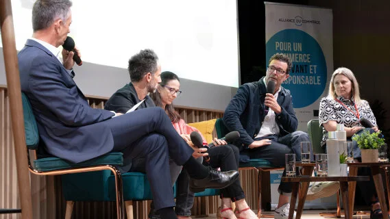 Etam, Kiabi, Eram : trois stratégies pour réinventer la mode responsable
