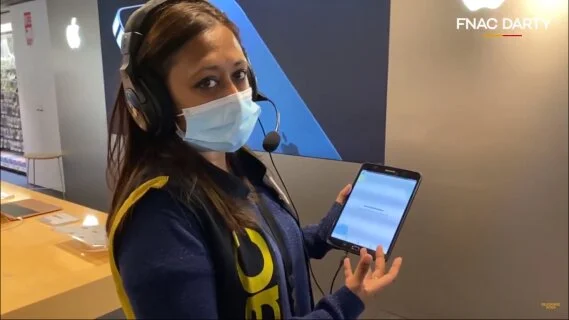 Omnicanal : les vendeurs magasin Fnac Darty répondent aux internautes