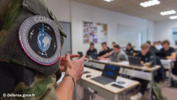 Le ComCyber accueille ses trente premiers apprentis cybercombattants