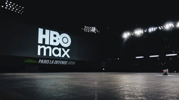 HBO Max et Paris La Défense Arena créent une passerelle entre fiction et événement live