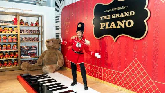 La mythique enseigne américaine de jouets FAO Schwarz s’installe à Paris