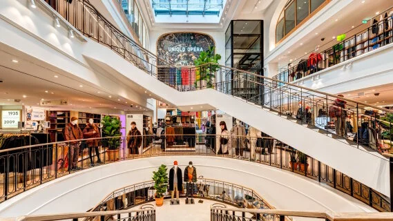 Uniqlo s'offre un flagship plus premium à Opéra