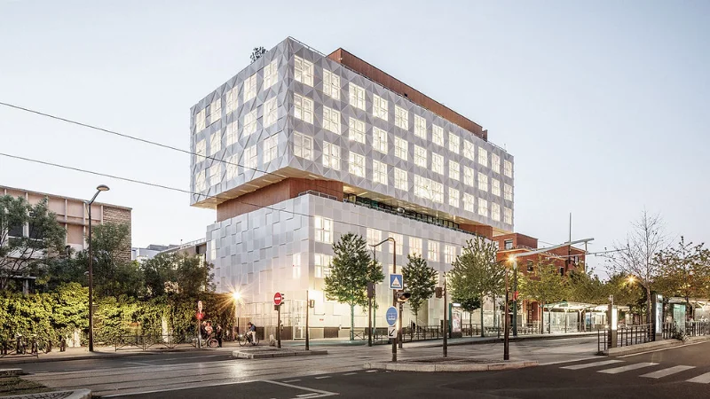 Le campus 42 Paris se réinvente pour accompagner les nouveaux modes d’apprentissage