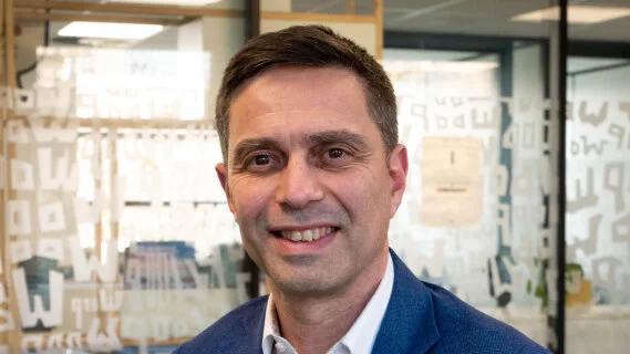 Paul Klebinder rejoint Woop et en prend les rênes