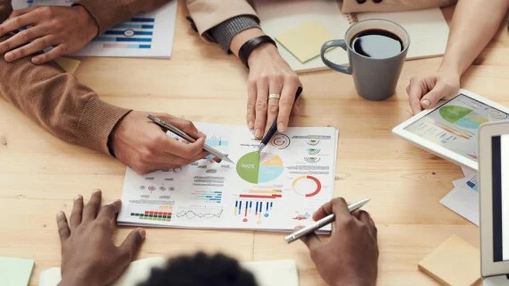 KPI (Key Performance Indicator) : Définition, Histoire et Avantages