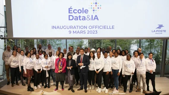 La Poste ouvre une école dédiée à la data et à l’IA