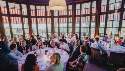 2 Déjeuners d'affaires & 1 dîner de gala